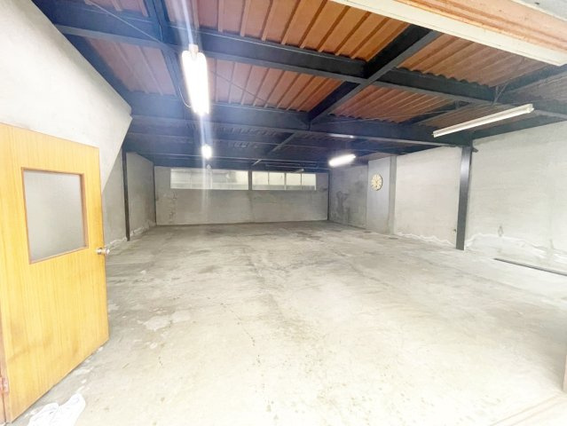 八条源町の駐車場