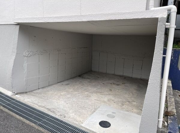 長久手市片平戸建ての駐車場