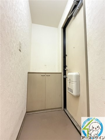 ハイカムール住吉の玄関