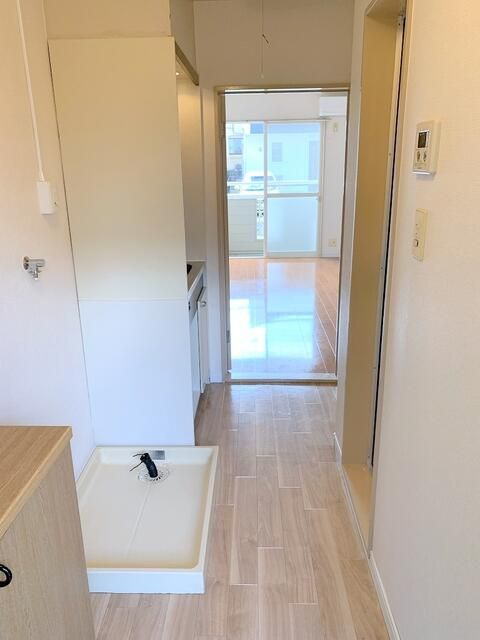 日創ハイツの玄関