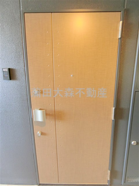 スクエア千鳥町の玄関