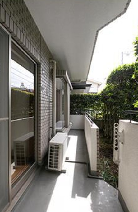 豊島区池袋本町２丁目の賃貸マンションのバルコニー