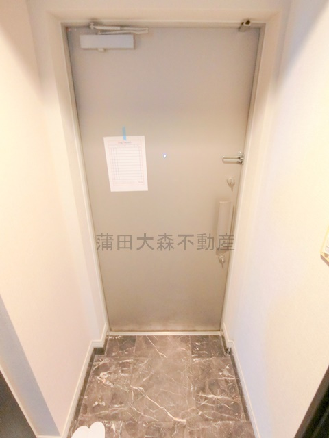 クロスレジデンス蒲田の玄関