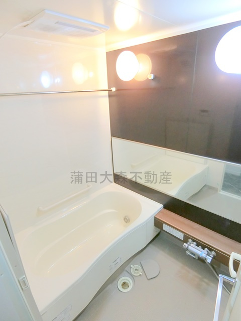クロスレジデンス蒲田の浴室|追焚と浴室乾燥機付きのお風呂　バスルーム