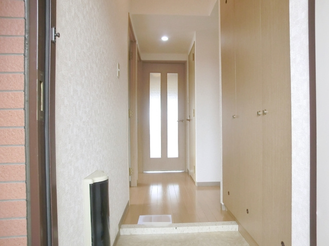 ランドマークのその他|玄関からお部屋までの廊下です♪