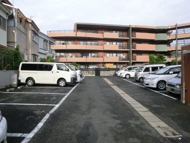 ランドマークの駐車場|敷地内駐車場有り（要確認）
