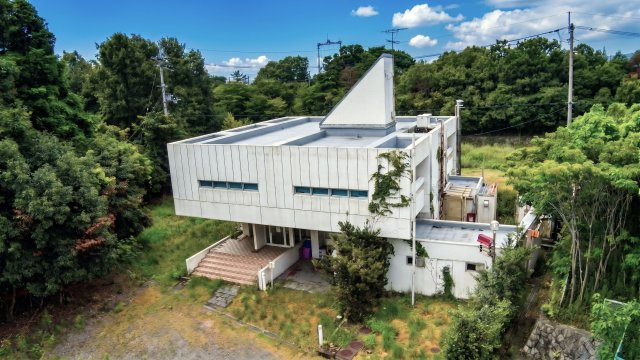 大津市北比良957-13　保養所の外観|ドローンによる建物外観、AIで加工しています