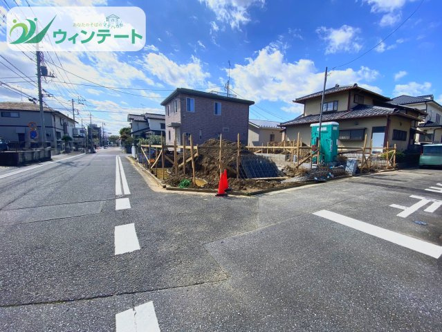 取手市新町第14　新築戸建　2号棟の前面道路含む現地写真|建築の進捗に応じて見学も可能です。現地で暮らしのイメージを膨らませてください。