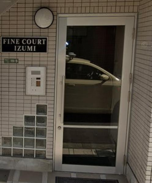 世田谷区世田谷３丁目の店舗事務所のエントランス