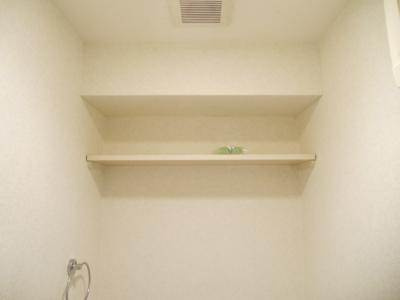 デ・リード烏丸西の内装|トイレ上部棚