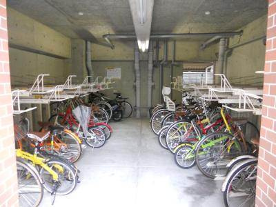 デ・リード烏丸西の駐車場|駐輪場