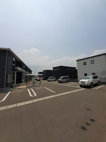 フェリーチェ　ドマーニ　Ⅱの駐車場|カースペースがあります