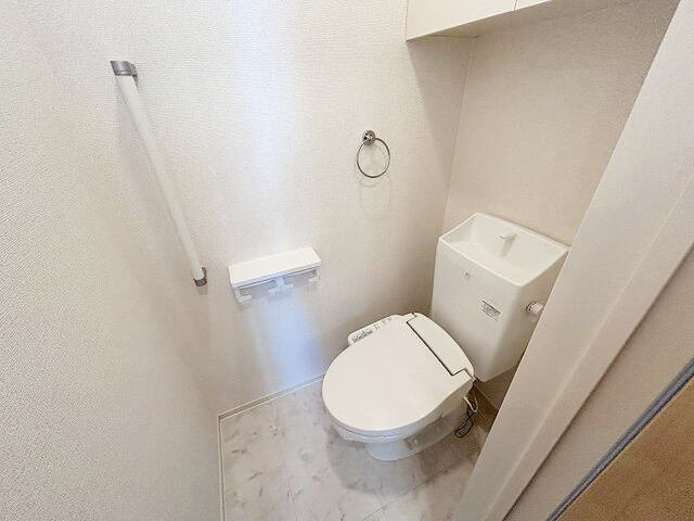 ピンズ唐津Ⅳのトイレ|清潔感のあるトイレです