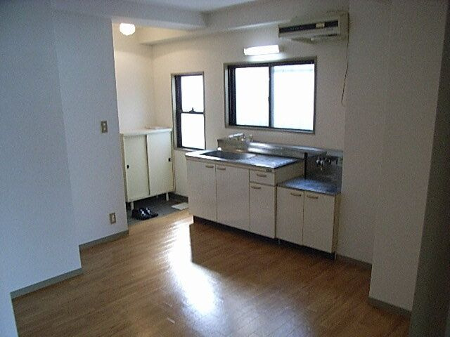 立川市曙町２丁目の賃貸マンションのキッチン