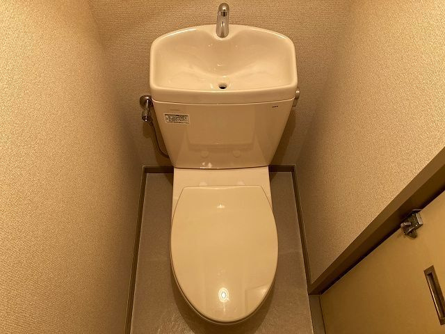 立川市曙町２丁目の賃貸マンションのトイレ