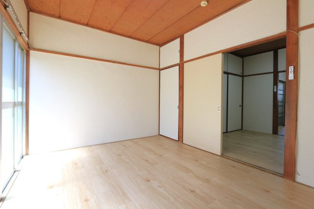 小山ハイツの居間・リビング