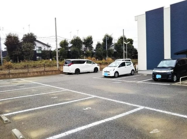 レオネクストＫｏｕｙａの駐車場