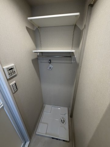 中野区本町４丁目の中古マンションのランドリースペース