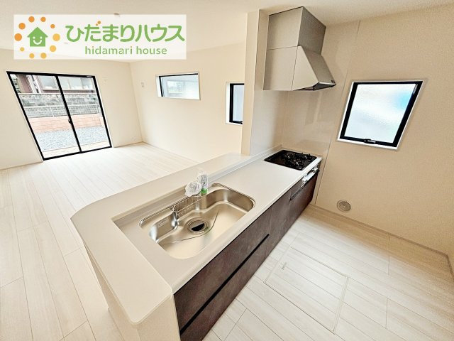 【キッチン】 | 第2下妻市鎌庭　新築戸建 | 3口コンロでお料理する時間も短くなりそうですね(*‘∀‘)