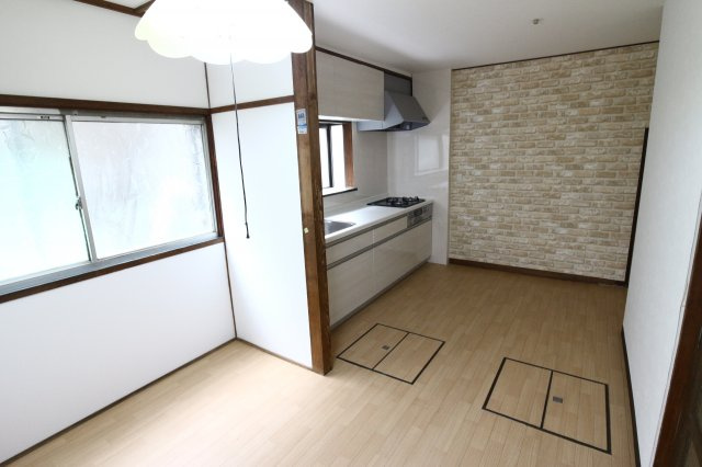 上高丸３丁目戸建の居間・リビング