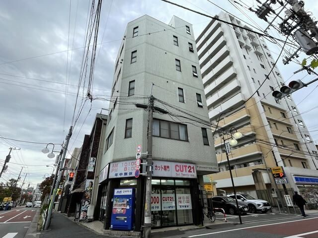 塚本ビルの外観