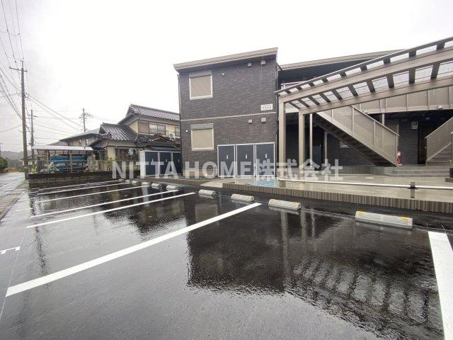 Ｏｈａｎａのエントランス|敷地内駐車場になります＊
