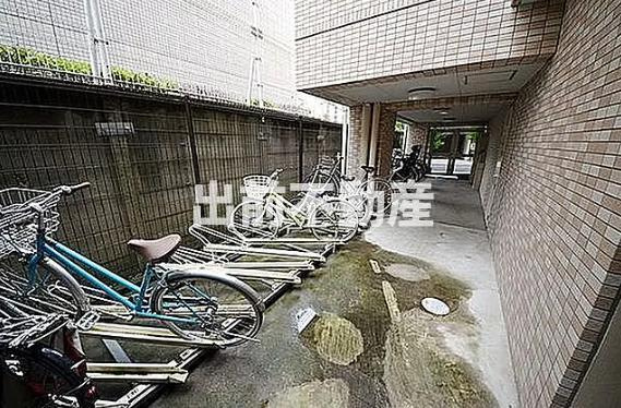 パークウェル文京千石の駐車場