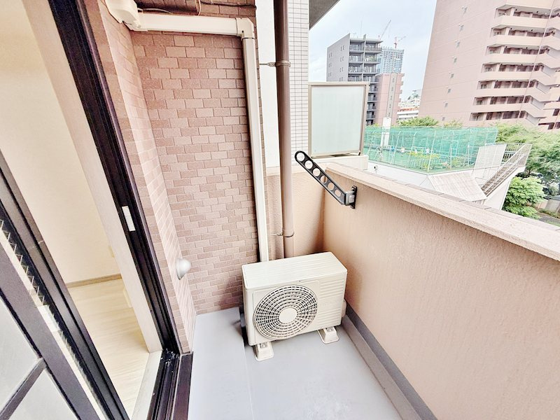 日神パレステージ三田 のバルコニー