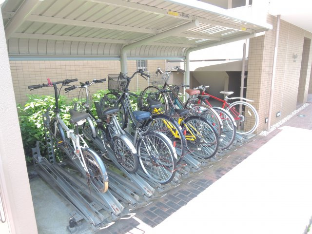 エスポワールの駐車場