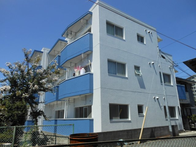 アビタシオン稲城の外観