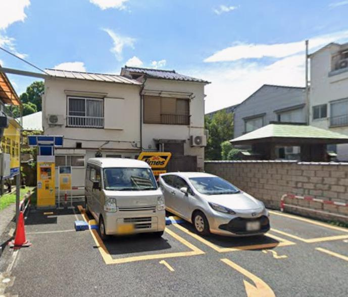 文京区根津１丁目の店舗事務所の駐車場