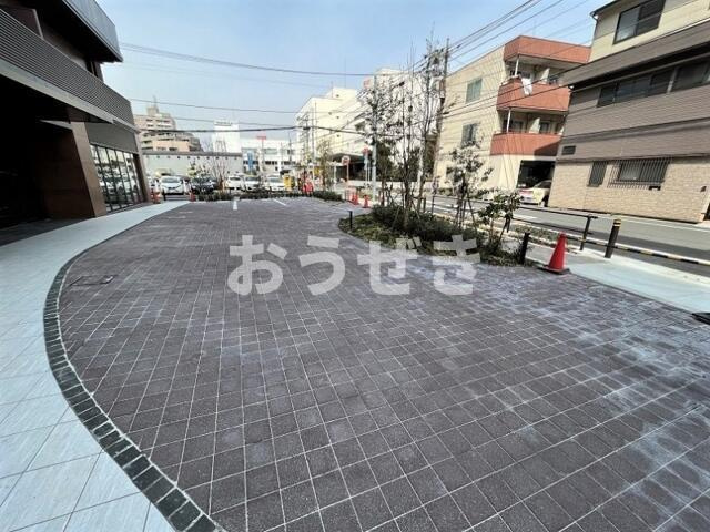 ロイジェント志村坂上の駐車場