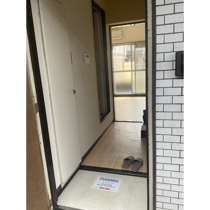 明るい玄関です