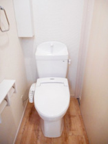 ゆったりとした空間のトイレです