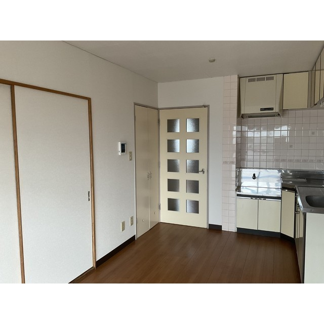 こちらの居間で趣味の時間をお楽しみください