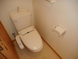 コンパクトで使いやすいトイレです