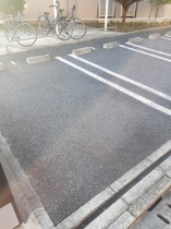 車をお持ちの方に嬉しい駐車場付きの物件です