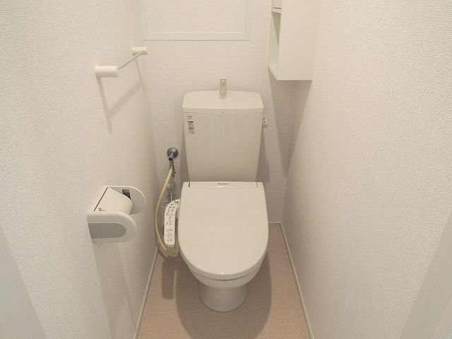 シンプルで使いやすいトイレです