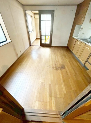 【居間・リビング】 | 灘区楠丘町３丁目　中古戸建
