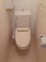 清潔感のあるトイレです