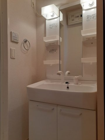 コンパクトで使いやすい洗面所