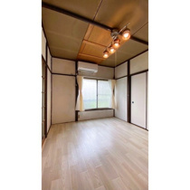 明るい色調の室内です