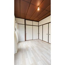 内装は落ち着いています