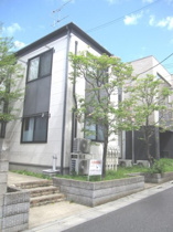 落ち着いた雰囲気の外観です