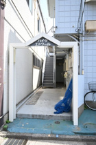 毎日通るエントランスはこのようになっています
