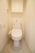 ゆったりとした空間のトイレです
