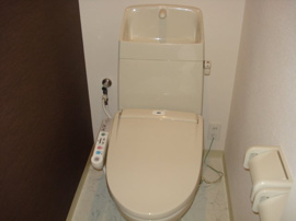 シャワー付トイレ