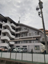落ち着いた雰囲気の外観です