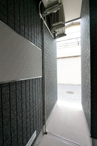 落ち着いた雰囲気の外観です