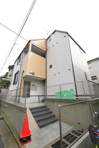 落ち着いた雰囲気の外観です